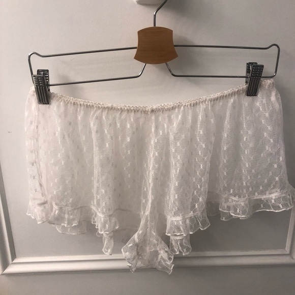 Victoria’s Secret nightie and shorties set - Picture 8 of 8